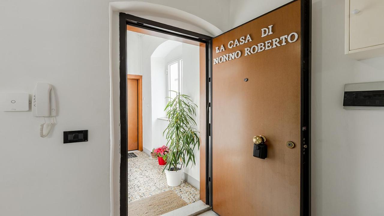 شقة La Casa Di Nonno Roberto By Rentbeat ليفورنو المظهر الخارجي الصورة