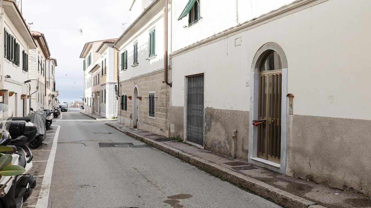 شقة La Casa Di Nonno Roberto By Rentbeat ليفورنو المظهر الخارجي الصورة