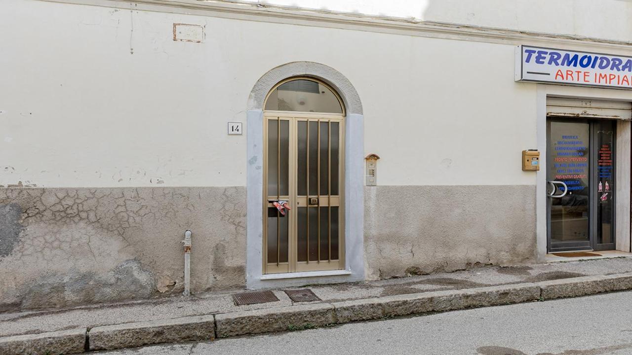 شقة La Casa Di Nonno Roberto By Rentbeat ليفورنو المظهر الخارجي الصورة